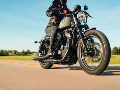 2021 Harley-Davidson Iron 883 — rear three-quarter view