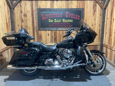 2015 Harley-Davidson Road Glide Special — rear three-quarter view