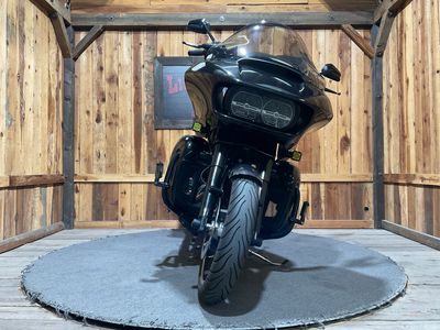 2016 Harley-Davidson Road Glide Special — engine compartment view