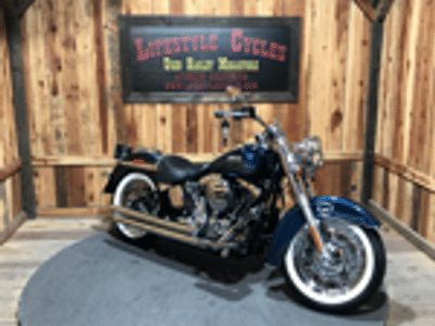 2016 Harley-Davidson Softail Deluxe — side profile view