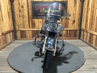 2006 Harley-Davidson Heritage Softail Classic — detail view