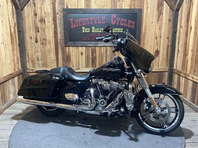 2018 Harley-Davidson Street Glide - Photo 11