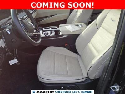 2025 Cadillac Escalade — photo 11 view
