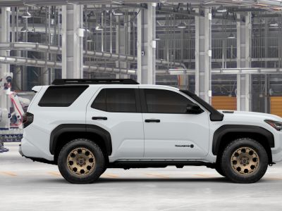 2026 Toyota 4Runner i-FORCE MAX - Photo 11
