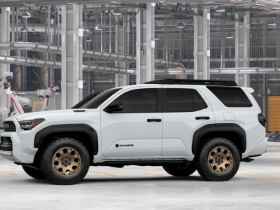 2026 Toyota 4Runner i-FORCE MAX - Photo 12