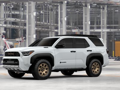 2026 Toyota 4Runner i-FORCE MAX - Photo 3