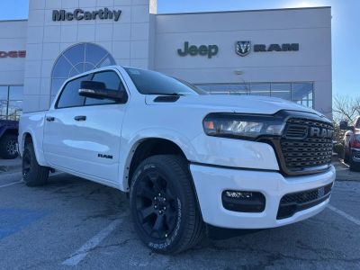 2026 RAM 1500 DT6H98 — front three-quarter view