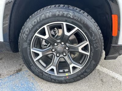 2024 Jeep Wagoneer - Photo 13