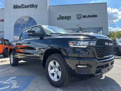 2026 RAM 1500 DT6H98 — front three-quarter view