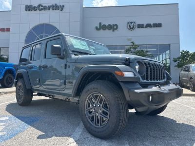 2025 Jeep Wrangler - Photo 1