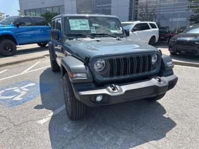 2025 Jeep Wrangler - Photo 4