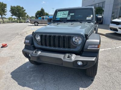 2025 Jeep Wrangler - Photo 5