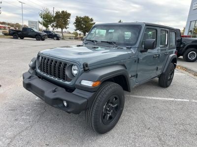 2026 Jeep Wrangler - Photo 12
