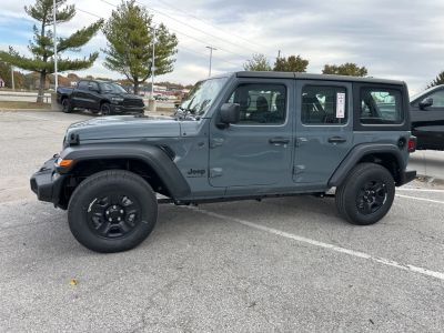 2026 Jeep Wrangler - Photo 15