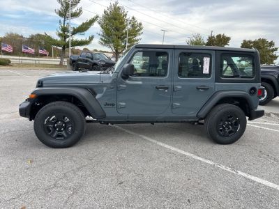 2026 Jeep Wrangler - Photo 16