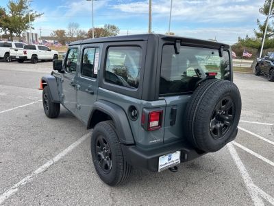 2026 Jeep Wrangler - Photo 23