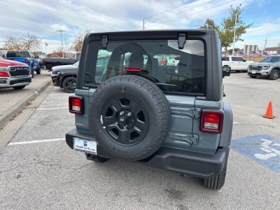 2026 Jeep Wrangler - Photo 27