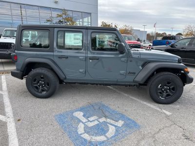 2026 Jeep Wrangler - Photo 34