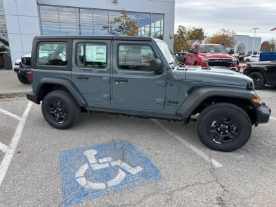 2026 Jeep Wrangler - Photo 35