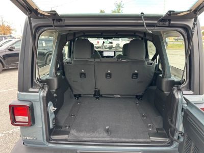 2026 Jeep Wrangler - Photo 5