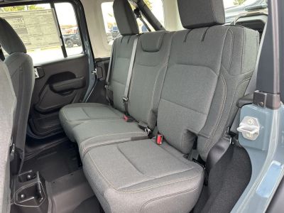 2026 Jeep Wrangler - Photo 42