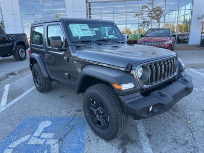 2026 Jeep Wrangler - Photo 2
