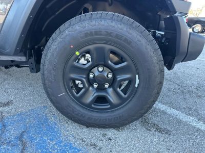 2026 Jeep Wrangler - Photo 13