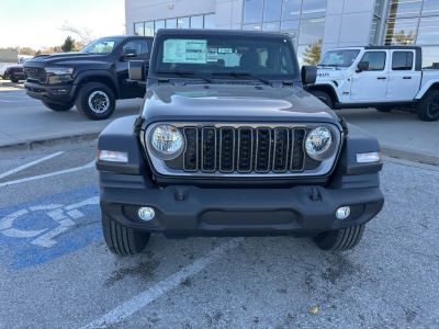 2026 Jeep Wrangler - Photo 5