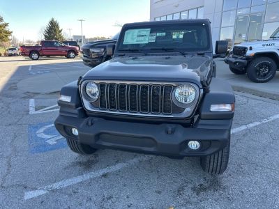 2026 Jeep Wrangler - Photo 6