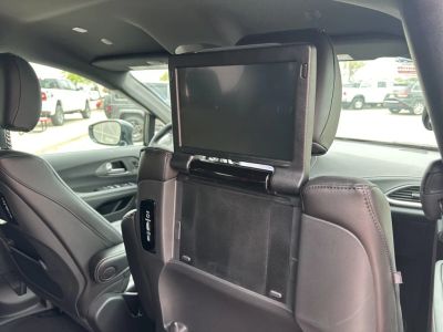 2026 Chrysler Pacifica — photo 13 view
