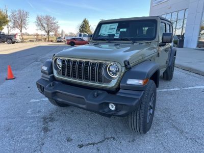 2026 Jeep Wrangler - Photo 3
