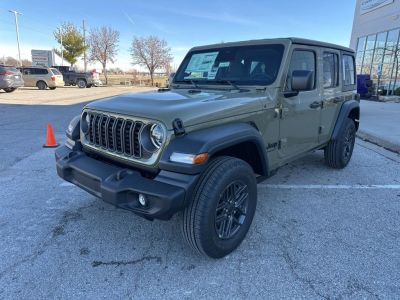 2026 Jeep Wrangler - Photo 4