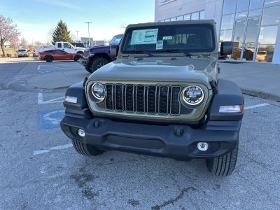 2026 Jeep Wrangler - Photo 7