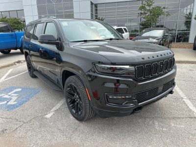 2025 Jeep Wagoneer L - Photo 2