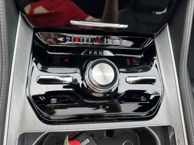 2025 Jeep Wagoneer L - Photo 15