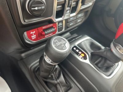 2025 Jeep Wrangler — photo 15 view