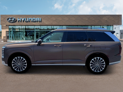 2026 Hyundai Palisade — engine compartment view