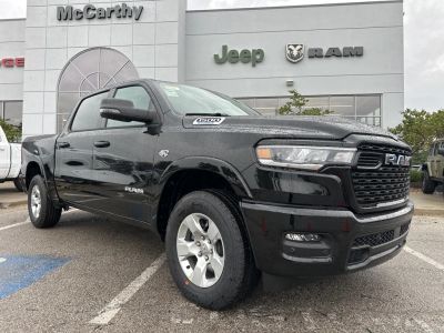 2026 RAM 1500 DT6H98 — front three-quarter view