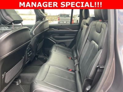 2023 Jeep Grand Cherokee - Photo 12