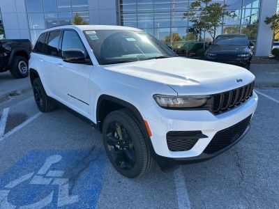 2025 Jeep Grand Cherokee - Photo 2