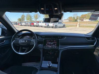 2025 Jeep Grand Cherokee - Photo 13