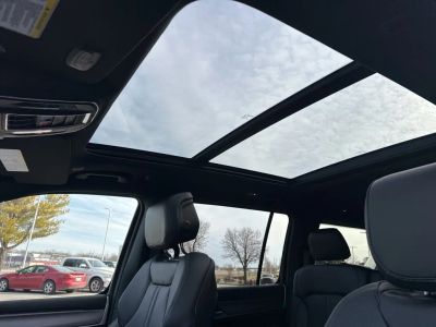 2026 Jeep Grand Wagoneer L - Photo 13