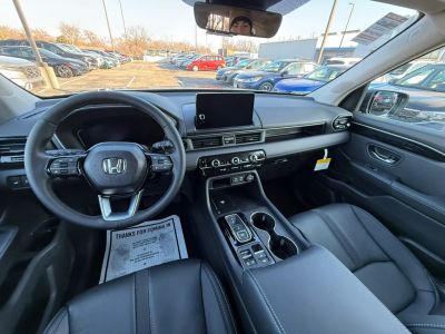 2025 Honda Pilot - Photo 11