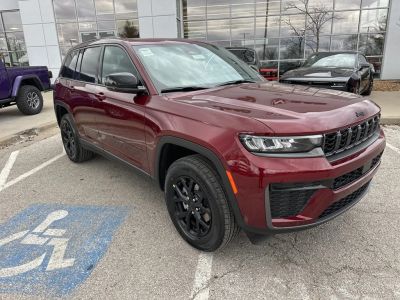 2026 Jeep Grand Cherokee - Photo 2