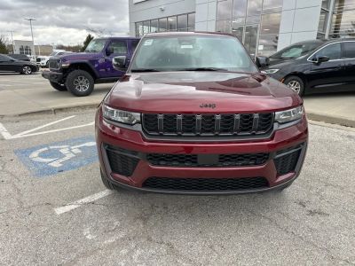 2026 Jeep Grand Cherokee - Photo 8