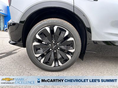 2026 Chevrolet Blazer EV — photo 10 view