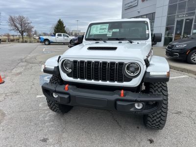 2026 Jeep Gladiator — photo 8 view