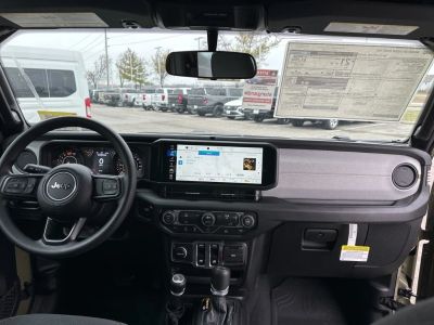 2026 Jeep Wrangler - Photo 12
