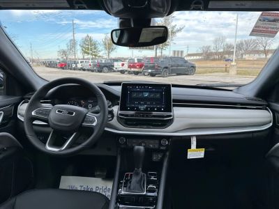 2026 Jeep Compass - Photo 2