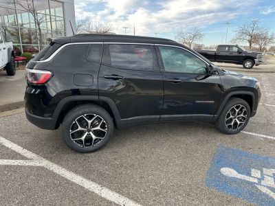 2026 Jeep Compass - Photo 32
